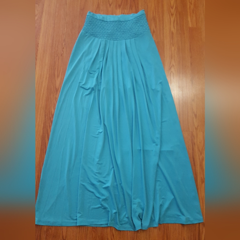 Bebe Pleated Maxi Skirt